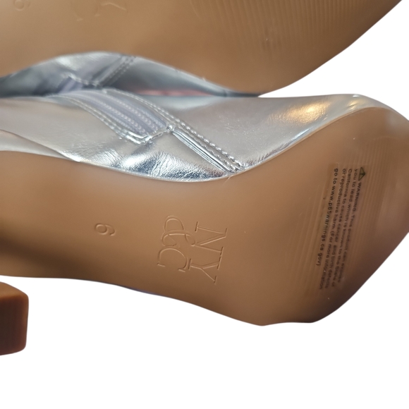 New York&Company Woman Silver Over the Knee Pointy Toe Zipper Closer Boots Size6 - Picture 16 of 16